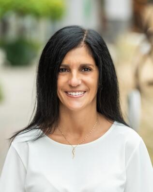 Headshot of Christine Diana