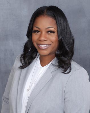 Headshot of Kelly Mayberry Bolding