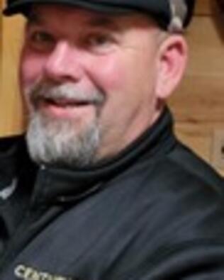 Headshot of Scott Thurber