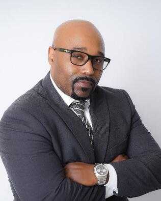 Headshot of Christopher Martin