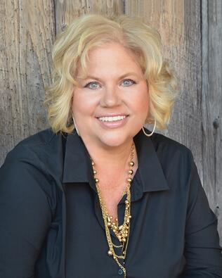 Headshot of Kathy White