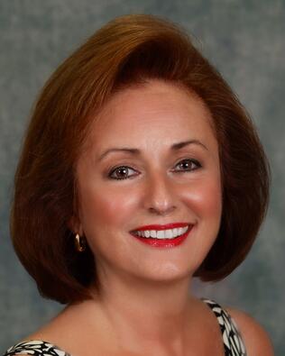 Headshot of Joan Sinnott
