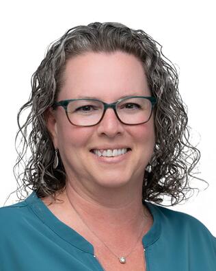 Headshot of Kelly Beutel