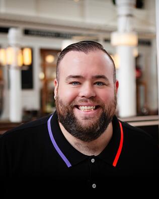 Headshot of Jordan Barnhart