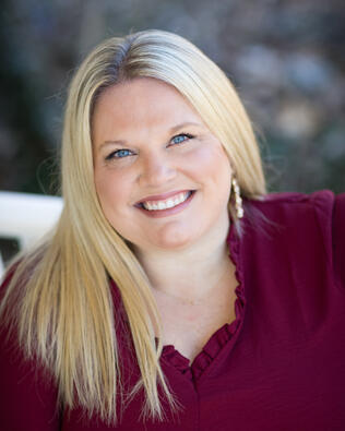 Headshot of Carrie Riley