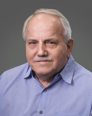 Headshot of Dave Roberts of Bev & Dave Roberts
