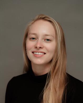 Headshot of Laura Mitchell