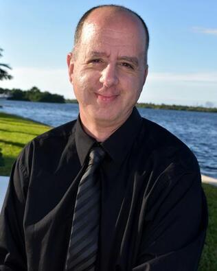 Headshot of Jason Perretta
