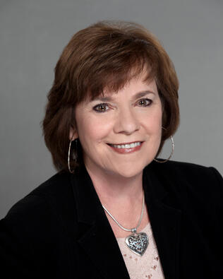 Headshot of Dorothy Cooper