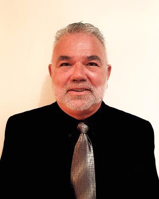 Headshot of Harry Crowe