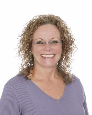 Headshot of Kristi Carter