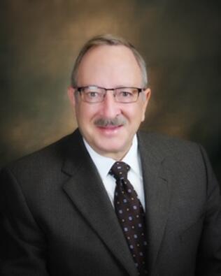 Headshot of Lewis Cantrell