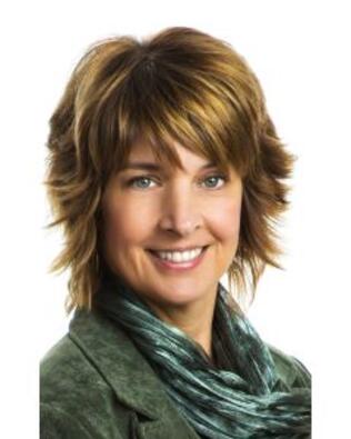 Headshot of Amy Skaar