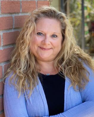 Headshot of Elizabeth Callahan