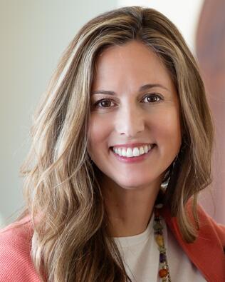 Headshot of Sara Corliss