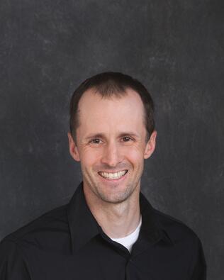 Headshot of Calvin Fry