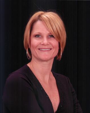 Headshot of Lori Walker