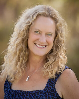 Headshot of Nancy Ruggles