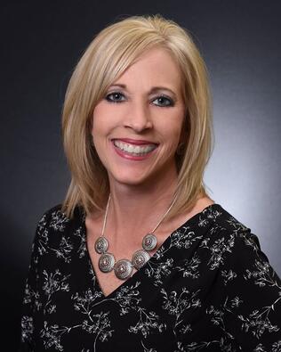 Headshot of Tracy Reeves