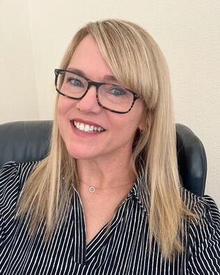 Headshot of Cathe Allen