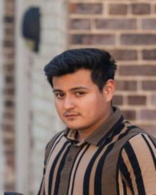 Headshot of Elmer Herrera