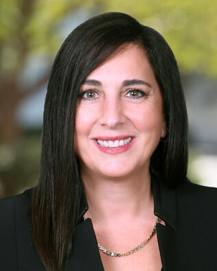 Headshot of Vikki Zourzoukis