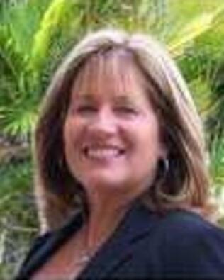 Headshot of Carin Bowman