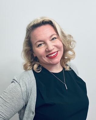 Headshot of Rachel McDaniel