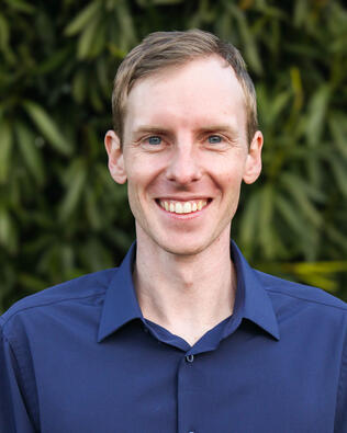 Headshot of Andrew Pickersgill