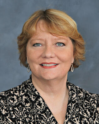 Headshot of Kimberly Connolly