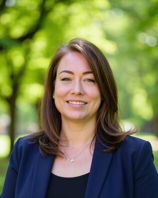 Headshot of Cristal Nielsen