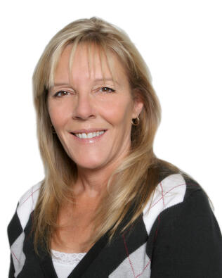 Headshot of Lori Bartosh