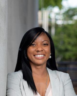 Headshot of Tamara Robinson