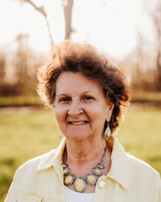 Headshot of Lois Kilgore