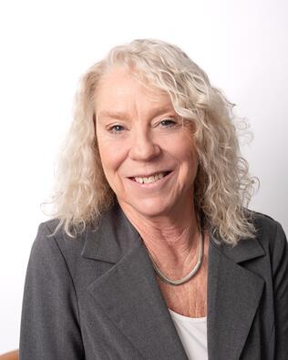 Headshot of Teresa Smith