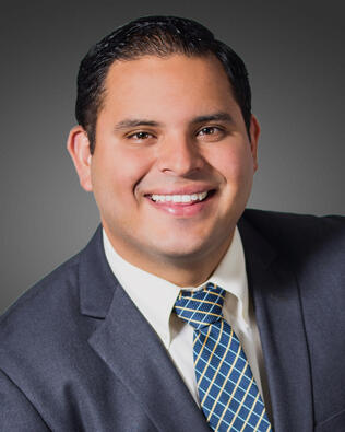 Headshot of Edgar Diaz