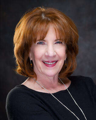Headshot of Ellen Wright