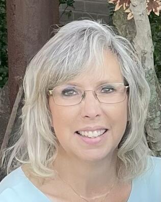 Headshot of Nicole Hall