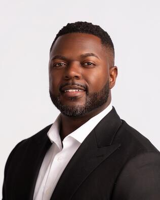 Headshot of Daniel Lauture