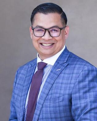 Headshot of Edwin Acevedo