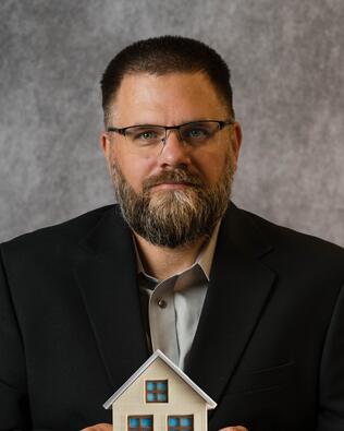 Headshot of Nathan Wright