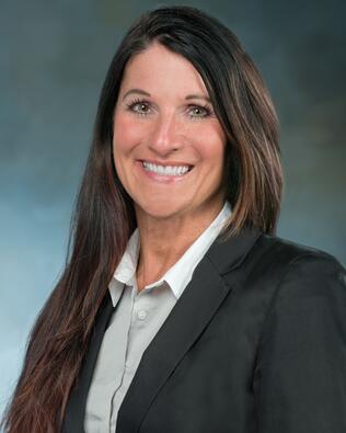 Headshot of Maureen Leaswitch