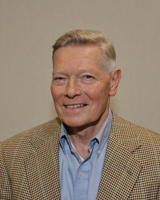 Headshot of Robert Krzywicki