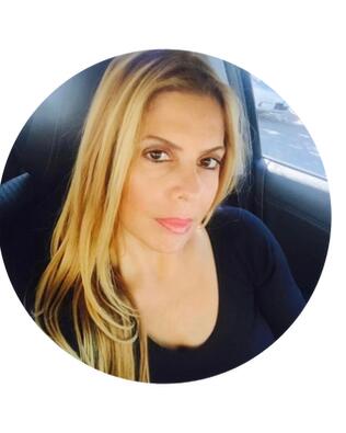 Headshot of Evelyn Lopez