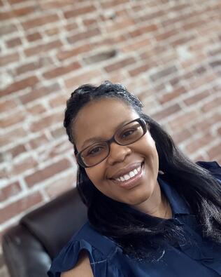 Headshot of Alecia Walters
