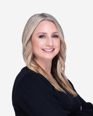 Headshot of Ashley Thomas