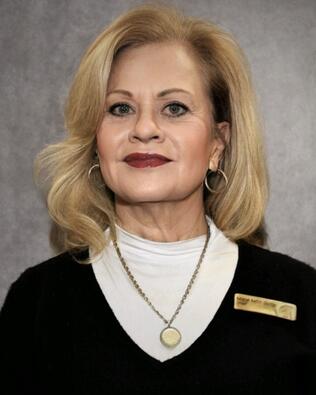 Headshot of Cheryl Gunter