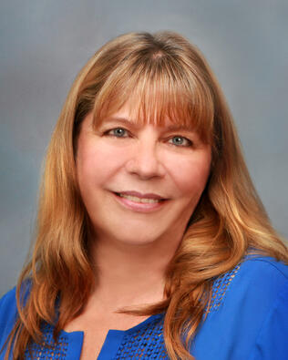 Headshot of Theresa Hackbarth