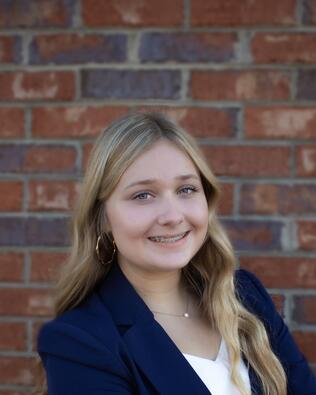 Headshot of Kailey Carpenter