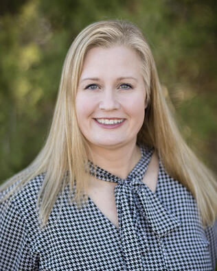 Headshot of Aundrea Gunter